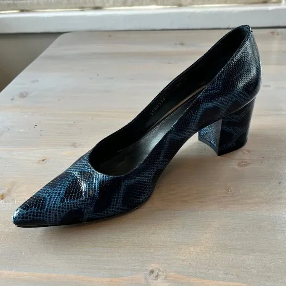 Stuart Weitzman First Class Blue Rattler Pumps - Picture 7 of 10